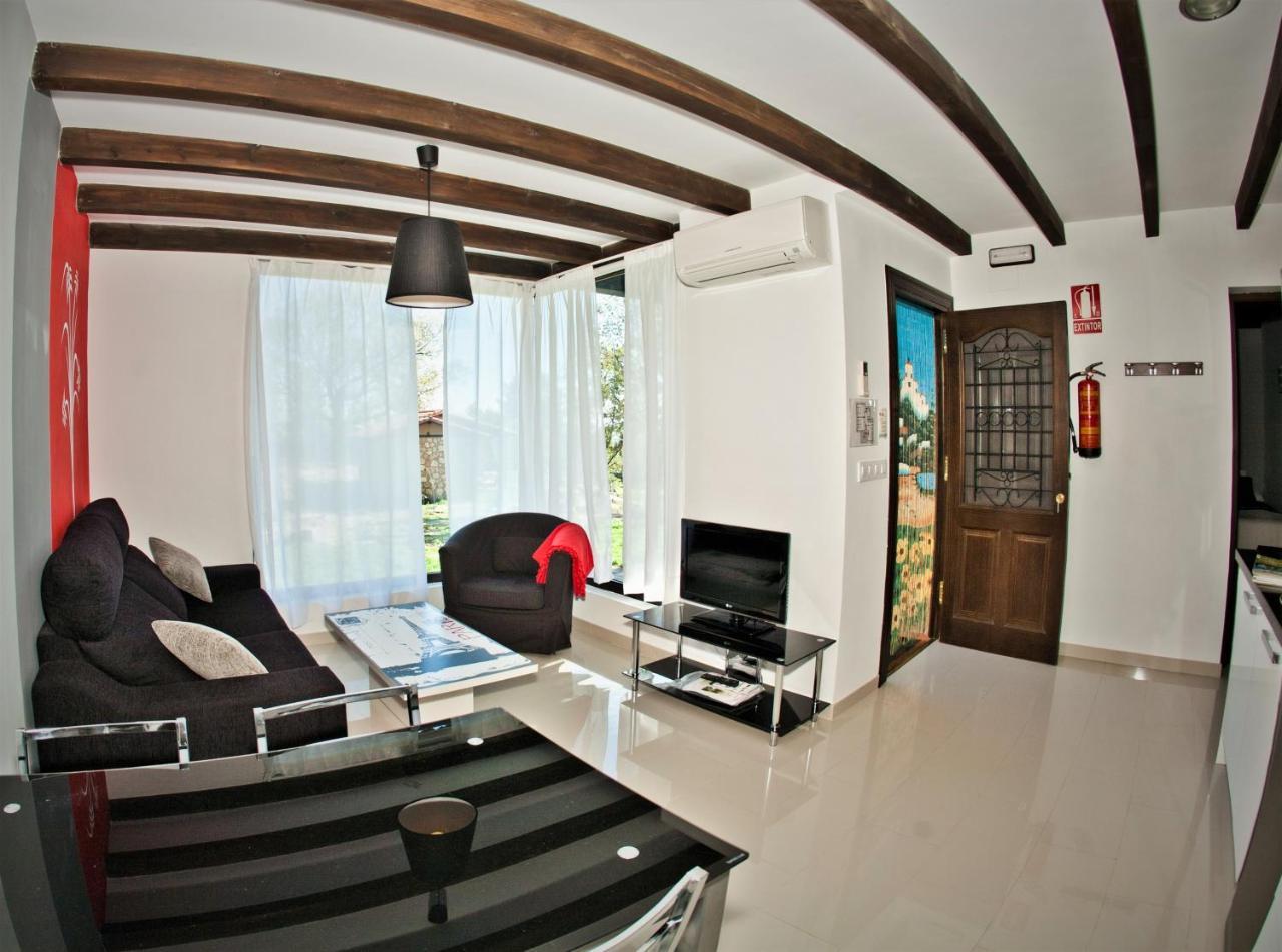 Apartamentos El Roble Valverde de la Vera Extérieur photo